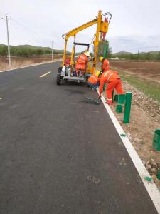 河南省安阳市滑县鲁庄营村装置波形护栏1300米